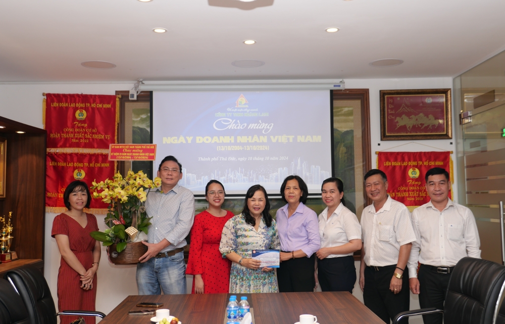 ỦY BAN MẶT TRẬN TỔ QUỐC VIỆT NAM THÀNH PHỐ THỦ ĐỨC ĐẾN THĂM VÀ CHÚC MỪNG CÔNG TY TNHH HOÀNG LAM NHÂN DỊP KỶ NIỆM 20 NĂM NGÀY DOANH NHÂN VIỆT NAM