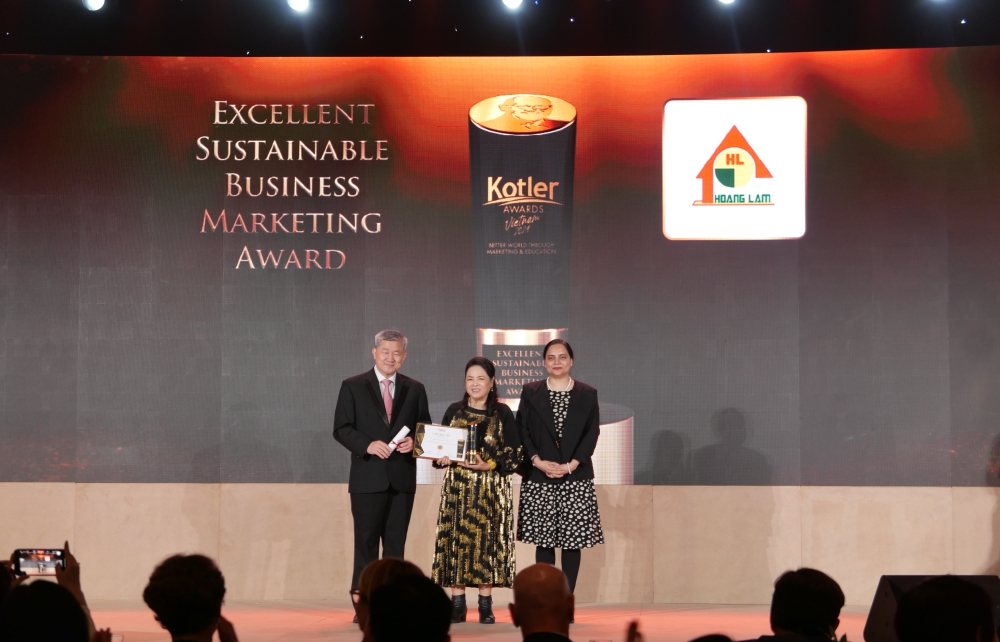 HOÀNG LAM VINH DỰ ĐẠT ĐƯỢC GIẢI THƯỞNG QUỐC TẾ KOTLER AWARD 2024