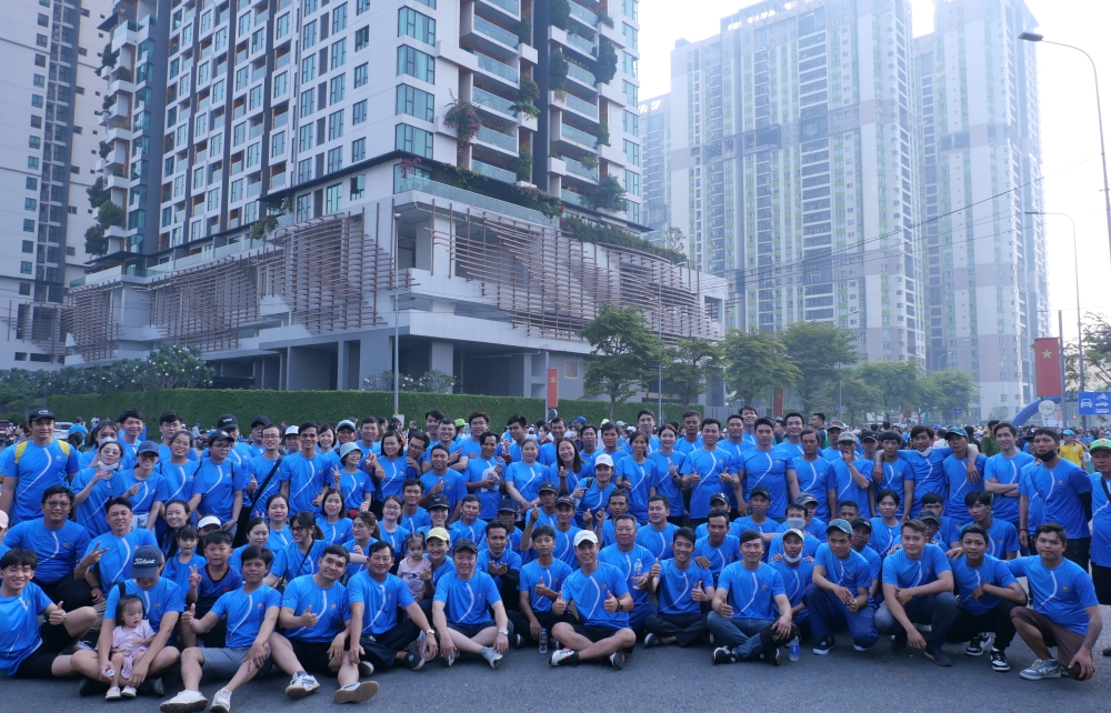 HOÀNG LAM ĐỒNG HÀNH CÙNG CHƯƠNG TRÌNH “TRIỆU BƯỚC CHÂN, MỘT TẤM LÒNG”