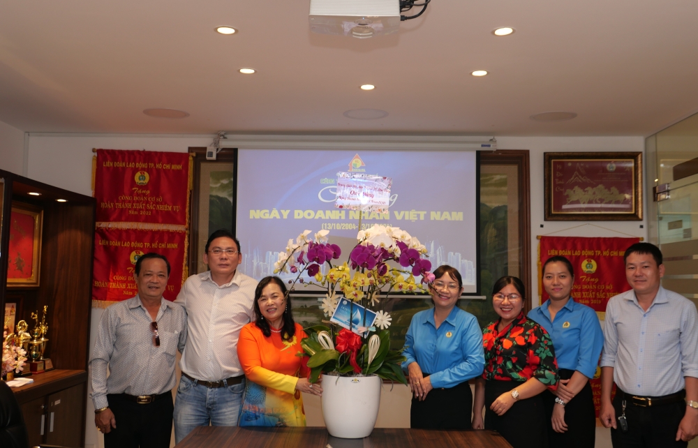 TRUNG TÂM AN SINH THÀNH PHỐ THỦ ĐỨC THĂM VÀ CHÚC MỪNG CÔNG TY TNHH HOÀNG LAM NHÂN DỊP KỶ NIỆM 20 NĂM NGÀY DOANH NHÂN VIỆT NAM