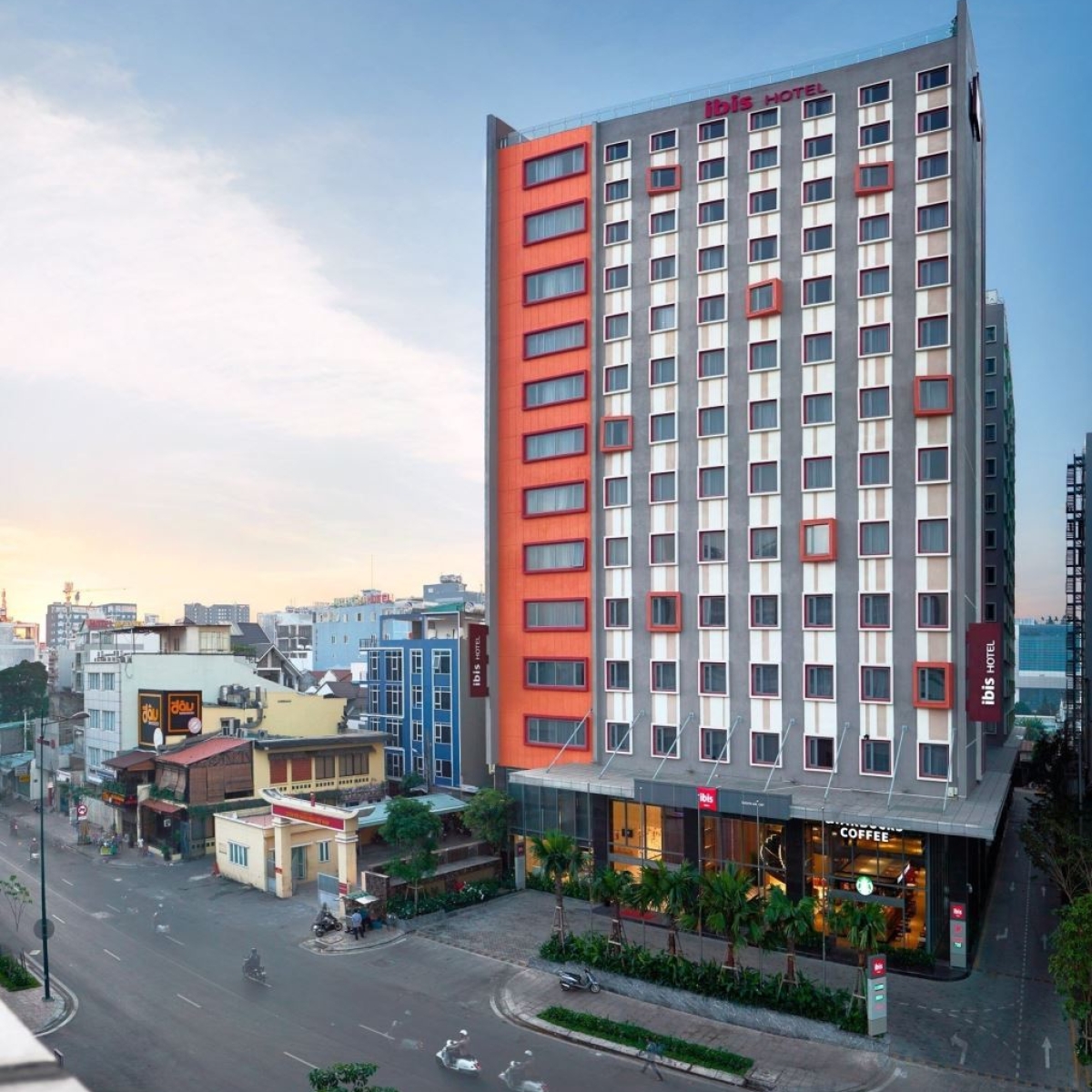 IBIS HOTEL / HÀ ĐÔ AIRPORT