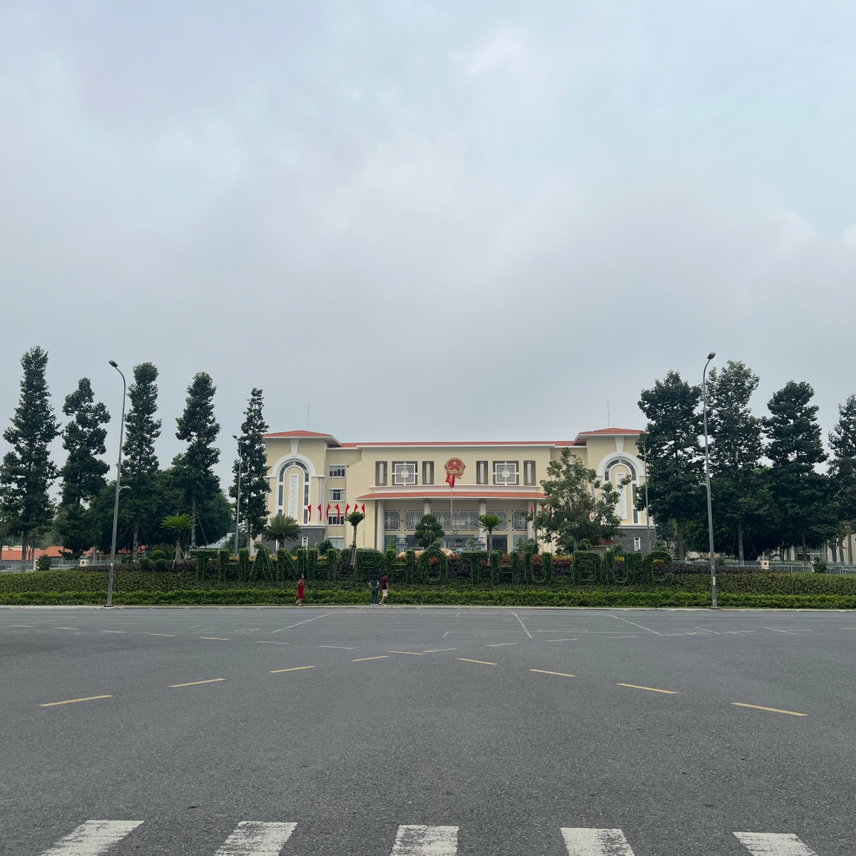 CÔNG TRÌNH MẢNG XANH TRƯỚC UBND TP. THỦ ĐỨC