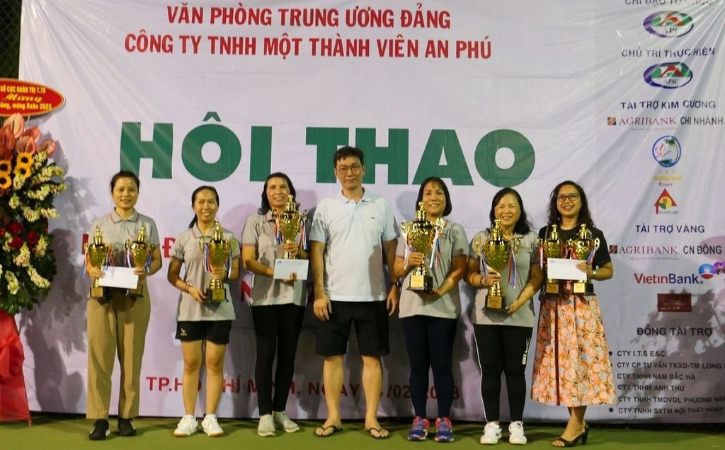 HOÀNG LAM THAM GIA HỘI THAO MỪNG ĐẢNG, MỪNG XUÂN QUÝ MÃO DO HỘI THAO MỪNG ĐẢNG, MỪNG XUÂN QUÝ MÃO TỔ CHỨC